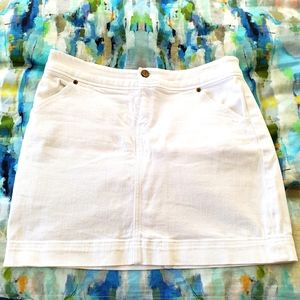 Lilly Pulitzer size 6 white denim skirt